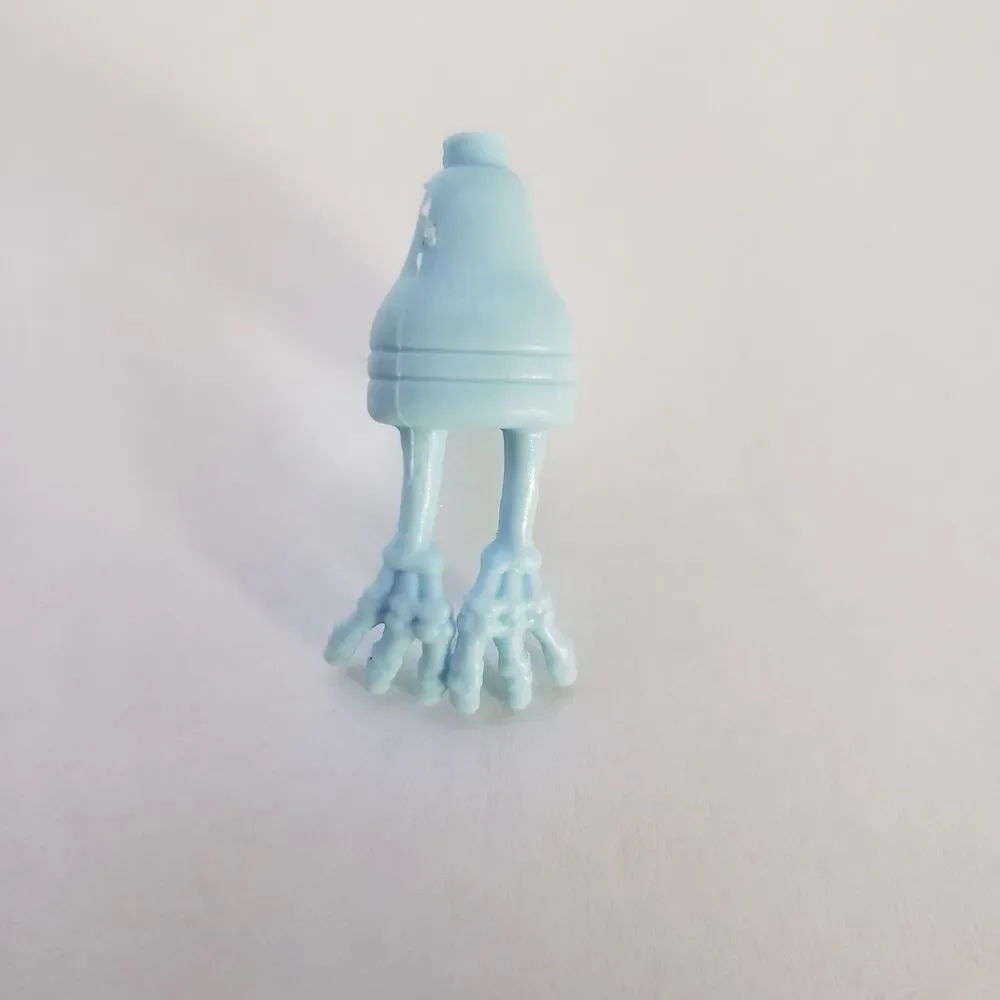 Monster High Doll Vampire Family Kitchen Play Set Blue Hand Mixer Skeleton